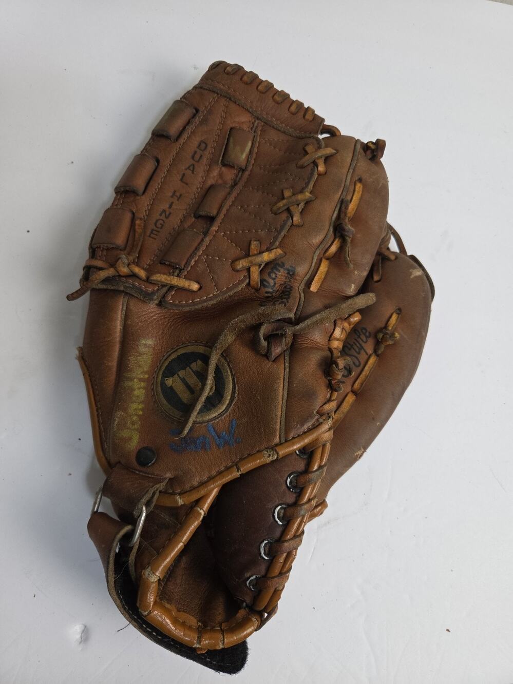 RON GUIDRY Baseball Glove WILSON A2234 Cowhide Dual Hinge Right Hand Throw RHT